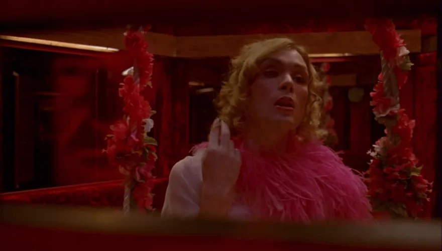 Bild från filmen Breakfast on Pluto