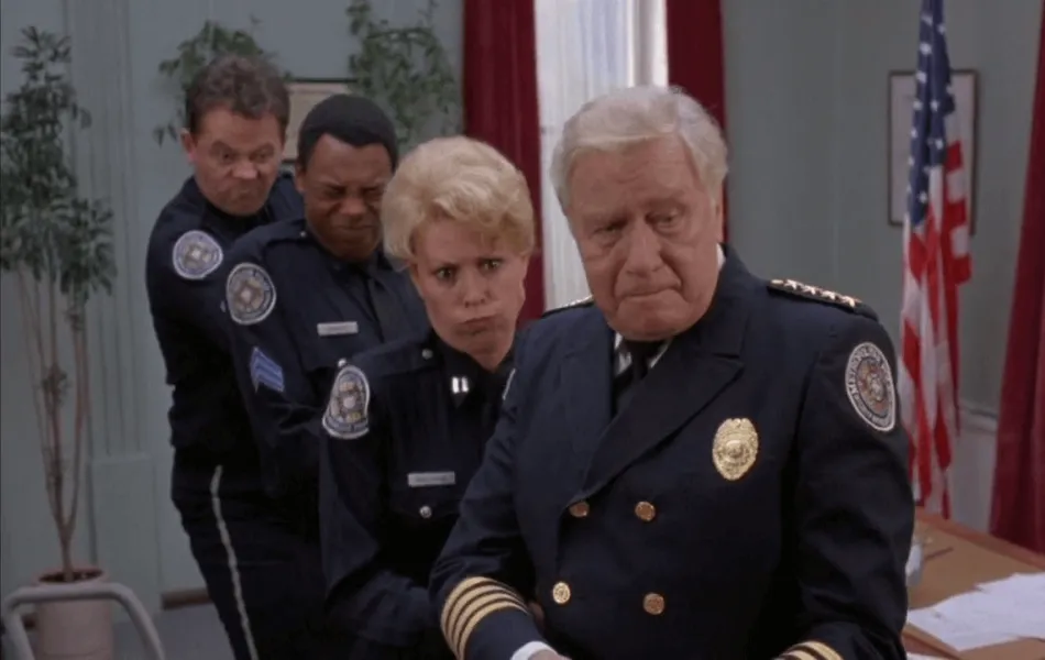 Bild från filmen Polisskolan - uppdrag i Moskva