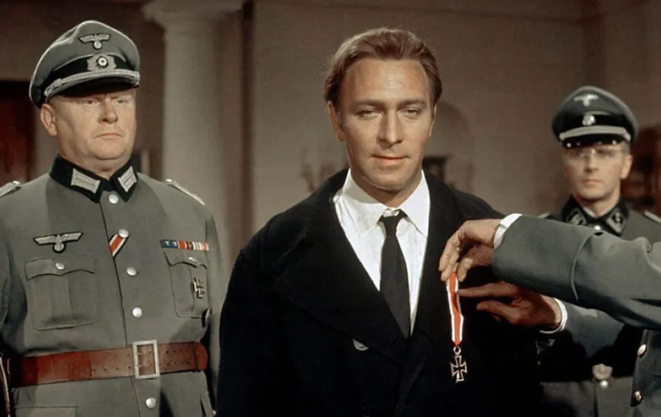 Bild från filmen Triple cross